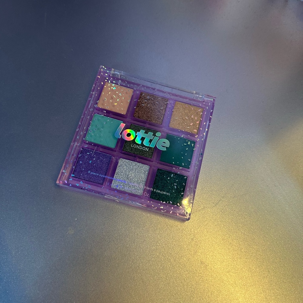 Lottie London Eyeshadow Palette